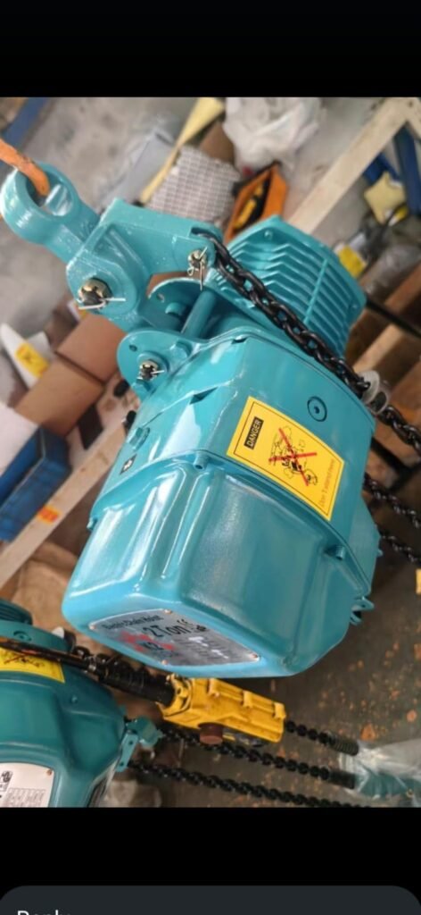 Electric chain hoist three face